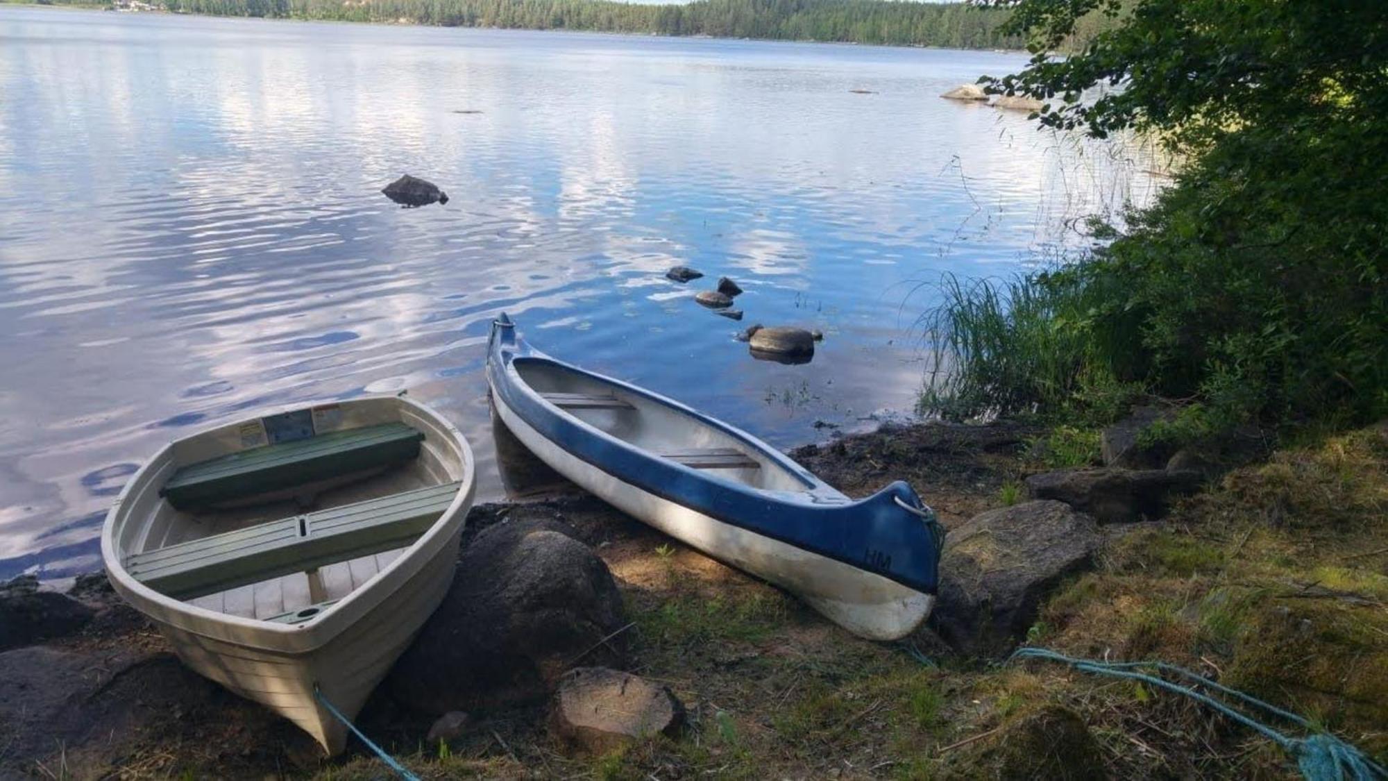 Ferienhaus In Malilla Boote Sauna See Exteriör bild